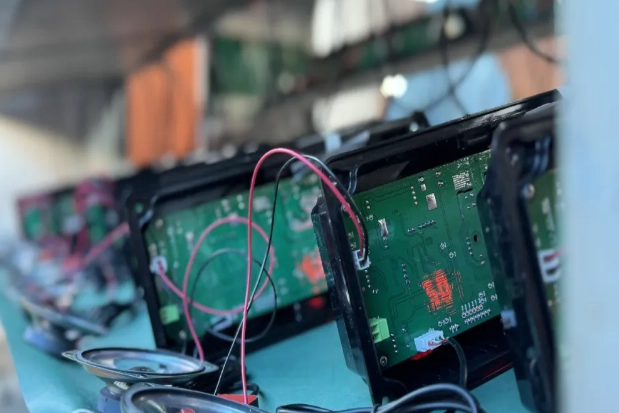 Las señales acústicas peatonales FAMA con carcasa de plástico superan las 7.500 unidades vendidas en noviembre y se han instalado en más de 1.000 intersecciones. Las señales acústicas peatonales FAMA con carcasa de plástico superan las 7.500 unidades vendidas en noviembre y se han instalado en más de 1.000 intersecciones.