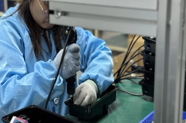 Las señales acústicas peatonales FAMA con carcasa de plástico superan las 7.500 unidades vendidas en noviembre y se han instalado en más de 1.000 intersecciones. Las señales acústicas peatonales FAMA con carcasa de plástico superan las 7.500 unidades vendidas en noviembre y se han instalado en más de 1.000 intersecciones.