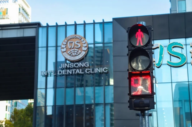 Las señales acústicas peatonales FAMA con carcasa de plástico superan las 7.500 unidades vendidas en noviembre y se han instalado en más de 1.000 intersecciones. Las señales acústicas peatonales FAMA con carcasa de plástico superan las 7.500 unidades vendidas en noviembre y se han instalado en más de 1.000 intersecciones.