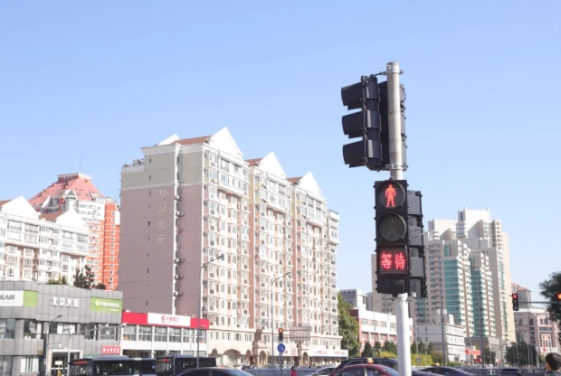 Las señales acústicas peatonales FAMA con carcasa de plástico superan las 7.500 unidades vendidas en noviembre y se han instalado en más de 1.000 intersecciones. Las señales acústicas peatonales FAMA con carcasa de plástico superan las 7.500 unidades vendidas en noviembre y se han instalado en más de 1.000 intersecciones.